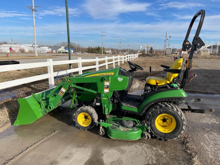 John Deere 1025R - T.H.E. Company